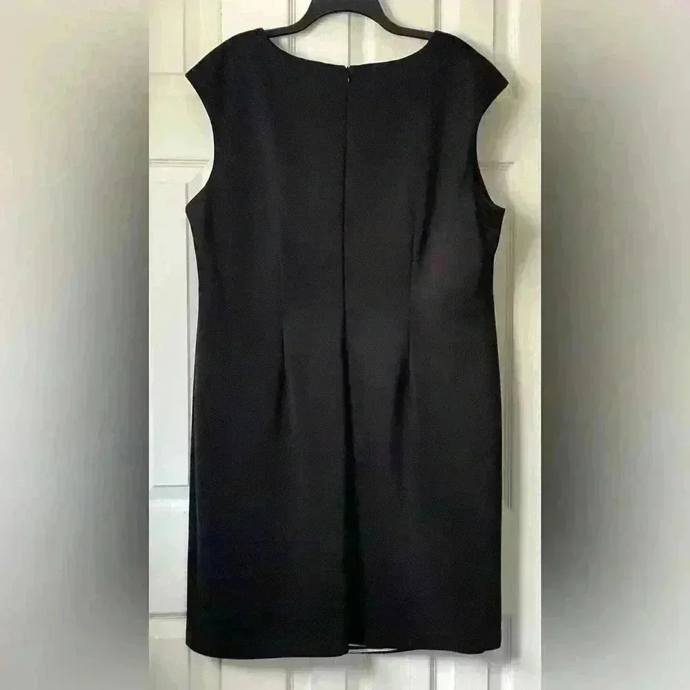 Connected Apparel black dress, center stripes for hourglass shaping, size 20W - Picture 4 of 5